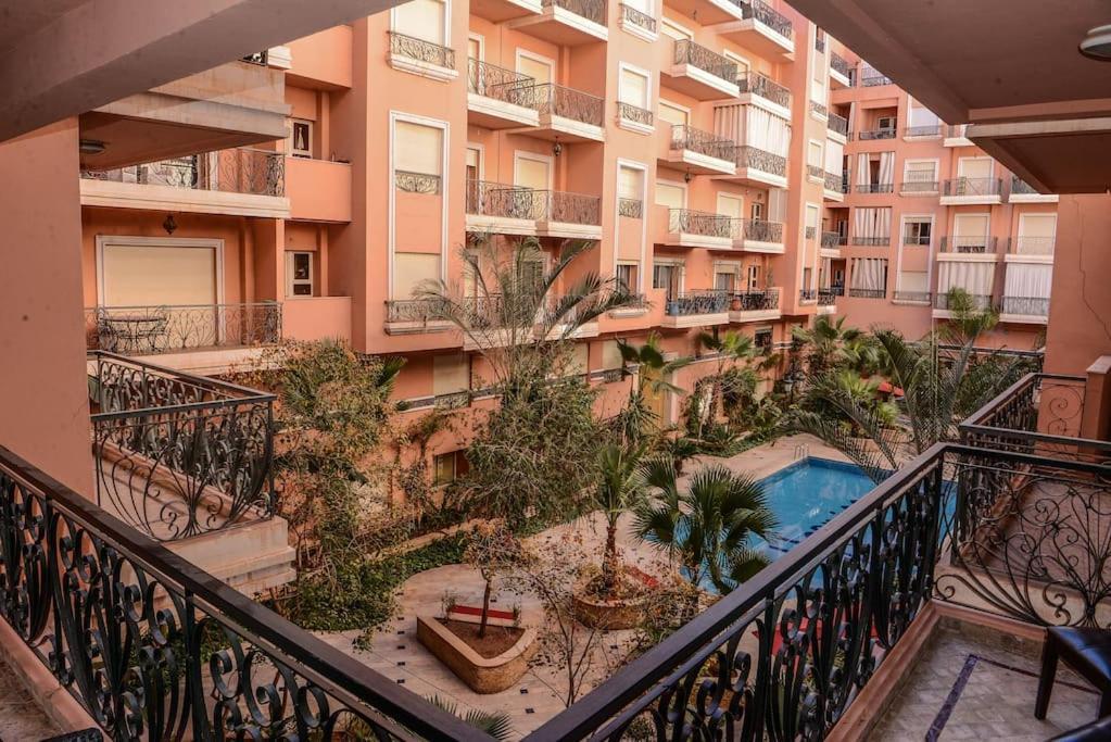 Beautiful, Great Equipped 122 M Holiday Apartment Near Majorelle Garden And Gueliz With Pool Views And A Large Balcony And Terrace Marrakesh Esterno foto