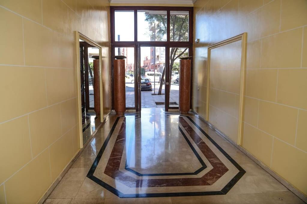 Beautiful, Great Equipped 122 M Holiday Apartment Near Majorelle Garden And Gueliz With Pool Views And A Large Balcony And Terrace Marrakesh Esterno foto