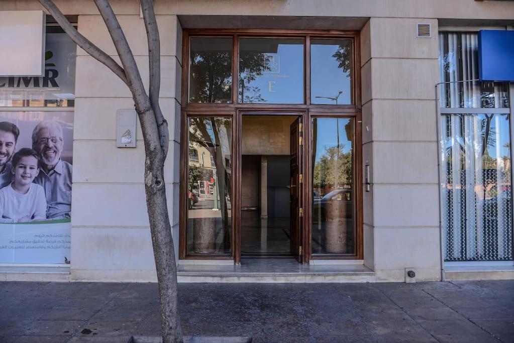 Beautiful, Great Equipped 122 M Holiday Apartment Near Majorelle Garden And Gueliz With Pool Views And A Large Balcony And Terrace Marrakesh Esterno foto