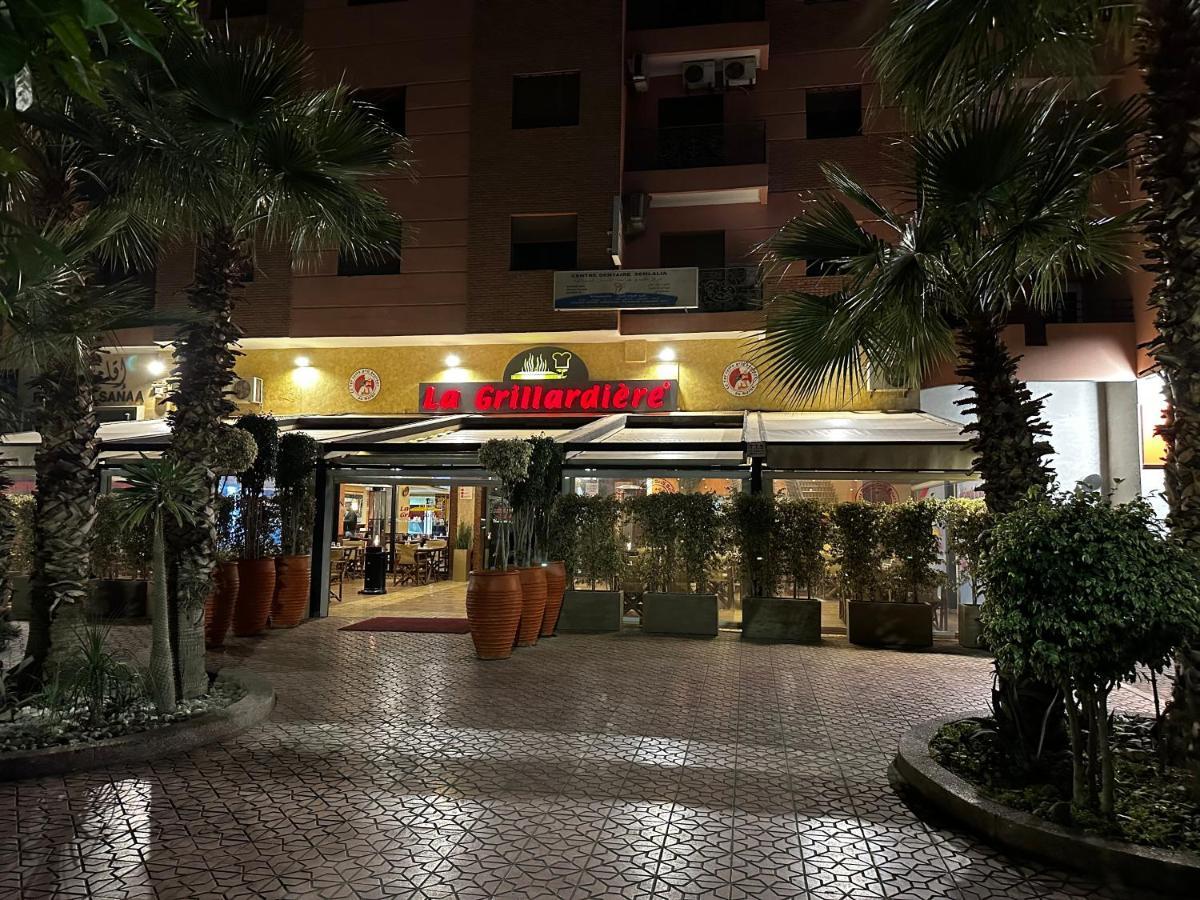 Beautiful, Great Equipped 122 M Holiday Apartment Near Majorelle Garden And Gueliz With Pool Views And A Large Balcony And Terrace Marrakesh Esterno foto