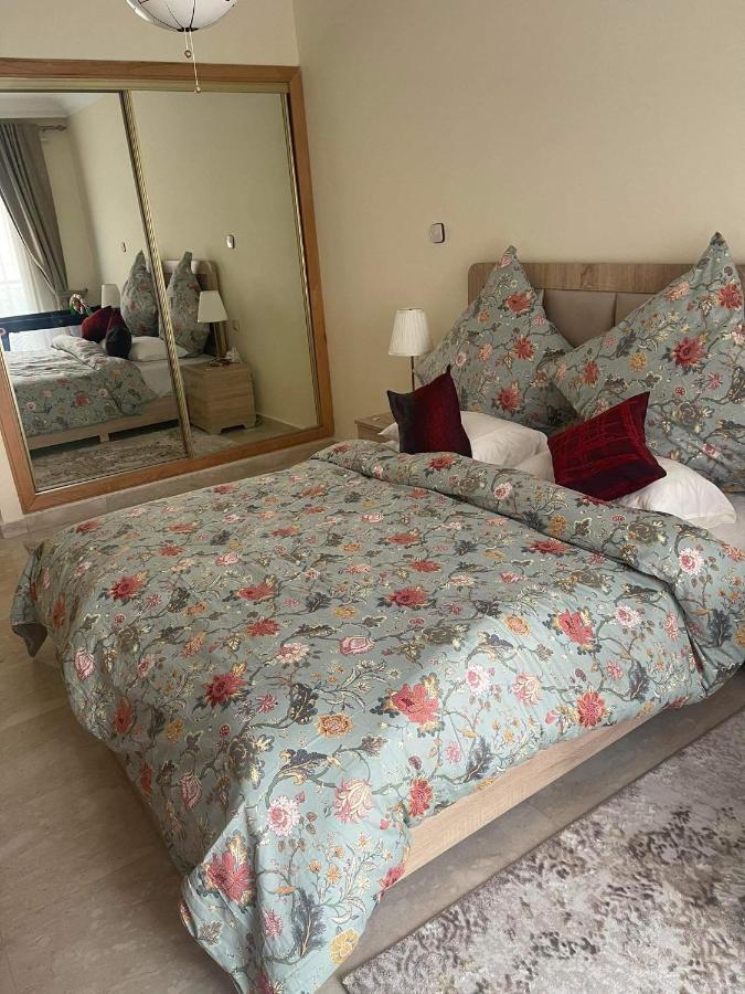 Beautiful, Great Equipped 122 M Holiday Apartment Near Majorelle Garden And Gueliz With Pool Views And A Large Balcony And Terrace Marrakesh Esterno foto