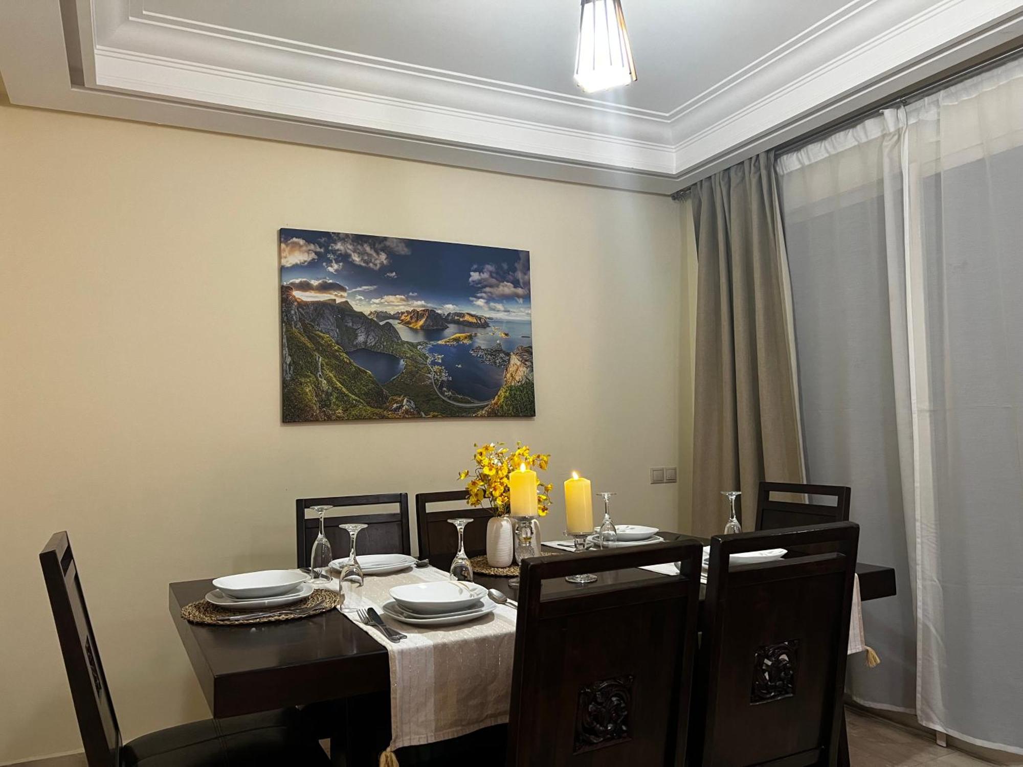 Beautiful, Great Equipped 122 M Holiday Apartment Near Majorelle Garden And Gueliz With Pool Views And A Large Balcony And Terrace Marrakesh Esterno foto
